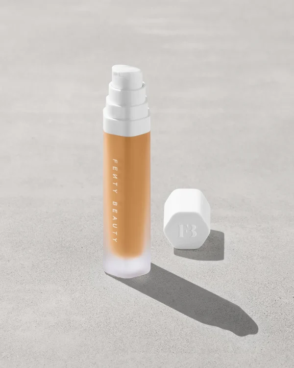 Soft’lit Naturally Luminous Longwear Foundation — 310